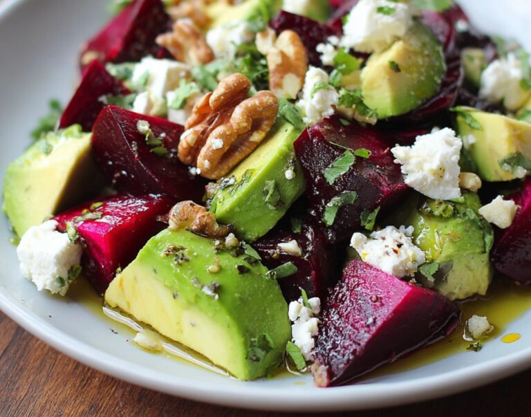 Salade Betterave, Avocat, Feta & Noix